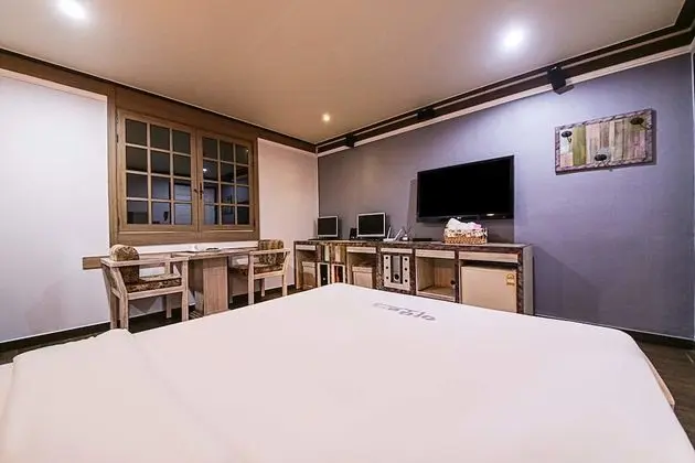 Standard Tek Büyük Yataklı Oda