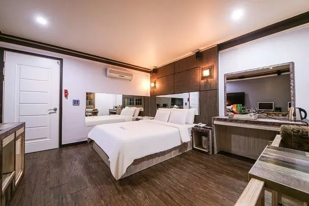 Standard Tek Büyük Yataklı Oda