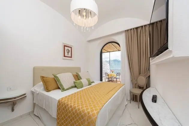 Deluxe Tek Büyük Yataklı Oda, Balkon, Deniz Manzaralı