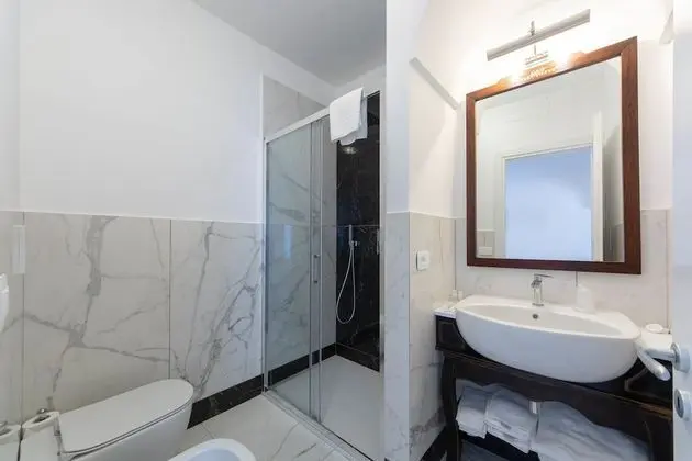 Deluxe Tek Büyük Yataklı Oda, Balkon, Deniz Manzaralı
