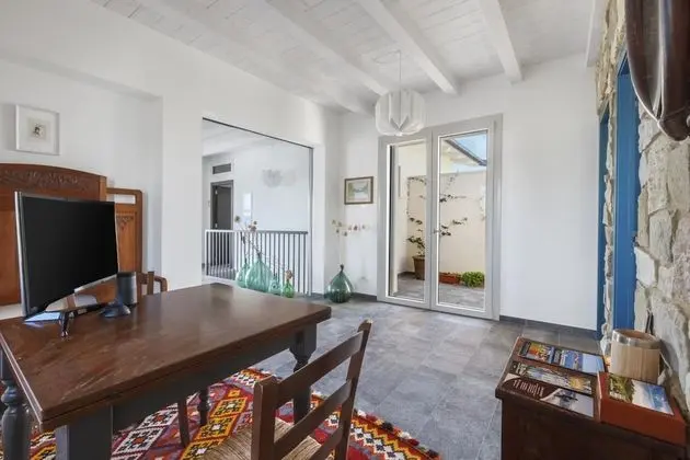 Villa, Sigara İçilebilir
