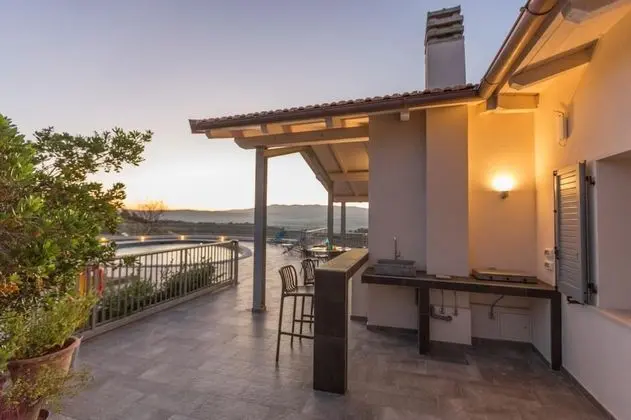 Villa, Sigara İçilebilir