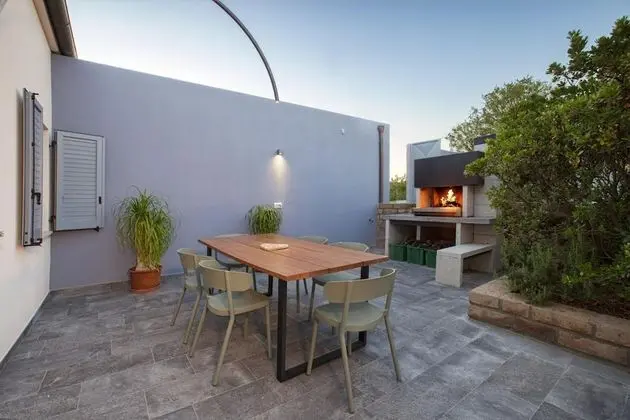 Villa, Sigara İçilebilir