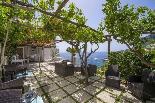 Villa, Sigara İçilebilir