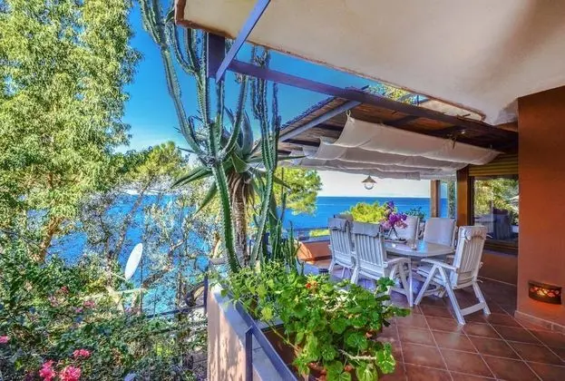 Villa, Sigara İçilebilir