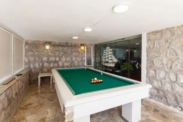 Villa, Sigara İçilebilir