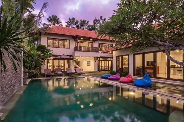 Family Villa, 4 Yatak Odası, Kişiye Özel Havuzlu, Havuz Manzaralı