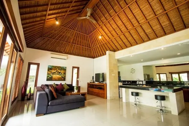 Family Villa, 4 Yatak Odası, Kişiye Özel Havuzlu, Havuz Manzaralı