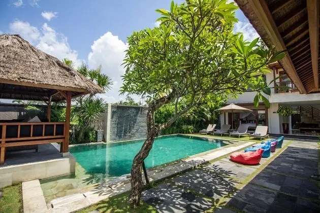 Family Villa, 4 Yatak Odası, Kişiye Özel Havuzlu, Havuz Manzaralı