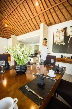Family Villa, 4 Yatak Odası, Kişiye Özel Havuzlu, Havuz Manzaralı