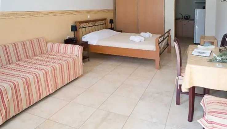 Stüdyo, Deniz Manzaralı (Lagkada)