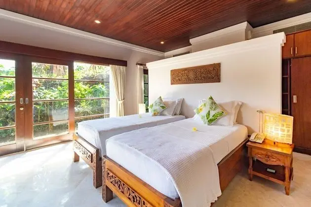 Deluxe Süit, Bahçe Manzaralı, Havuz Kenarı