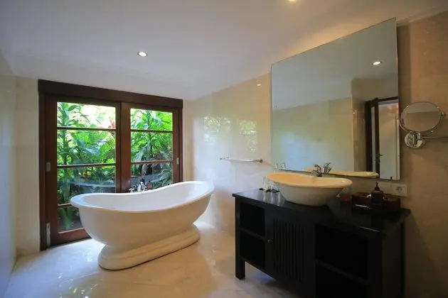 Deluxe Süit, Bahçe Manzaralı, Havuz Kenarı