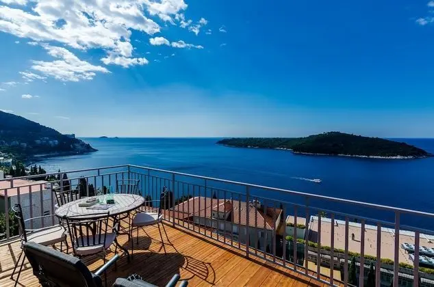 Apart Daire, 2 Yatak Odası, Teras, Deniz Manzaralı