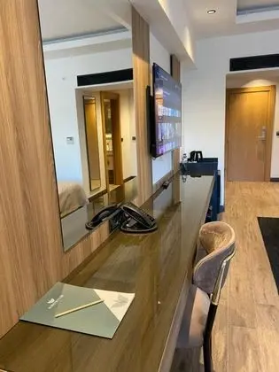 Ana Bina Deluxe, Balkonlu