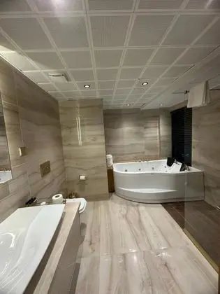 Deluxe Jakuzili Suite, Orman Manzaralı