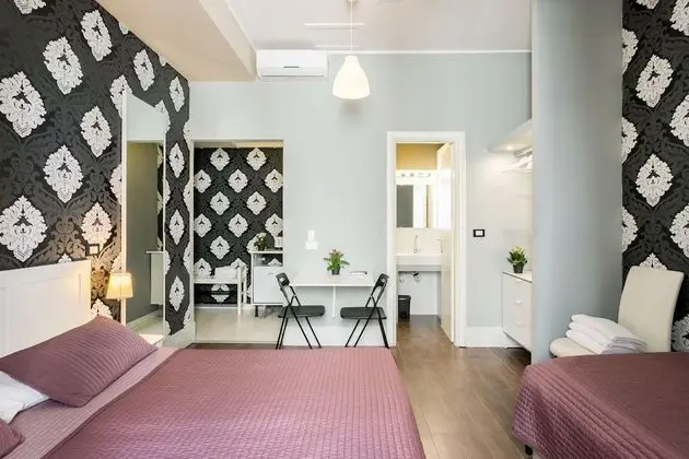 Business Üç Kişilik Oda, Ek Bina (306)