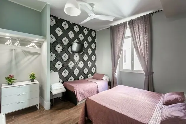 Business Üç Kişilik Oda, Ek Bina (306)