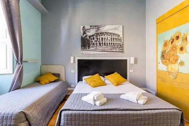 Tek Büyük veya İki Ayrı Yataklı Oda (102)