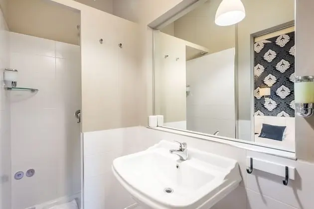 Tek Büyük veya İki Ayrı Yataklı Oda (102)