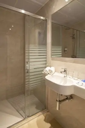Tek Büyük veya İki Ayrı Yataklı Oda, Balkon (2 Adults + 1 Child)