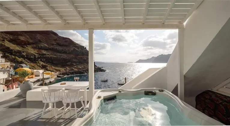 Two Bedroom Suite, Sea View & Hot Tub