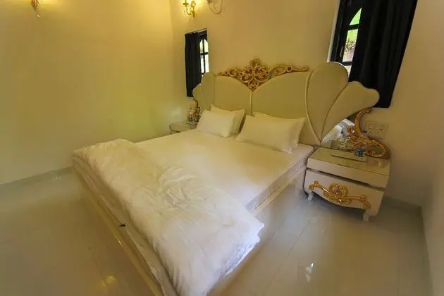 Deluxe Oda, Havuz Manzaralı