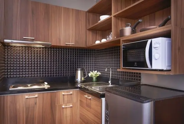 1-Bedroom Suite