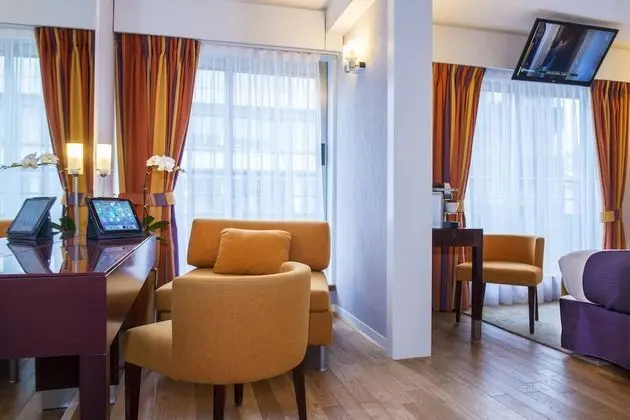 Panoramic Süit, Teras (Eiffel Tower view)