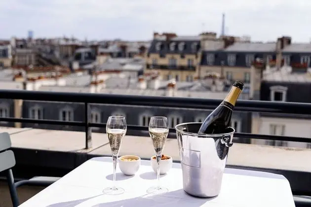 Panoramic Süit, Teras (Eiffel Tower view)