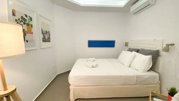 Apartment with Sea View, Jacuzzi and Pool Access