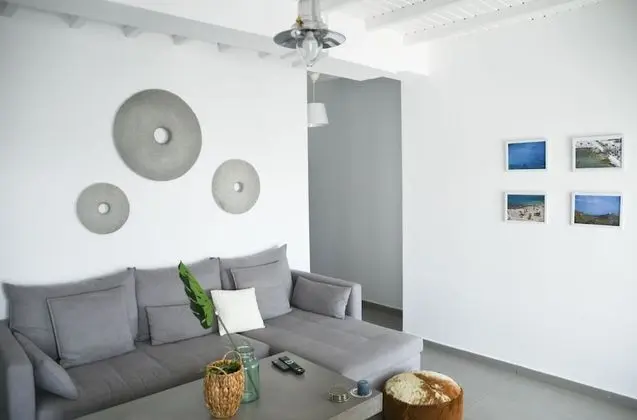Apartment with Sea View, Jacuzzi and Pool Access