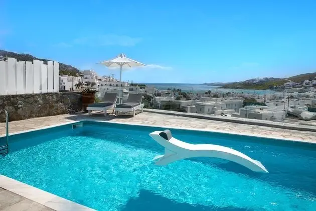 Apartment with Sea View, Jacuzzi and Pool Access