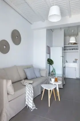 Two-Bedroom Apartment with Jacuzzi, Sea View and Pool Access