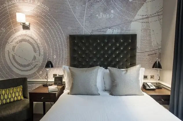 Tek Büyük Yataklı Oda (Small - Suitable for 1 or 2 nights )