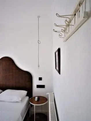 Havuz manzaralı Standart tek kişilik oda