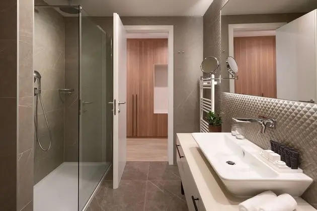 Standard Tek Büyük veya İki Ayrı Yataklı Oda