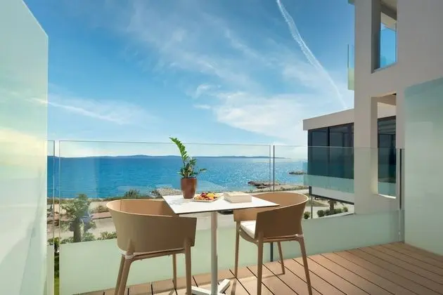 Standard Tek Büyük veya İki Ayrı Yataklı Oda, Deniz Manzaralı