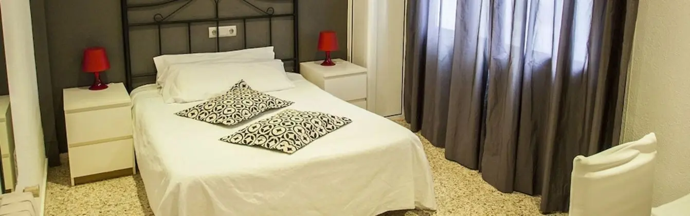 Tek Büyük Yataklı Oda