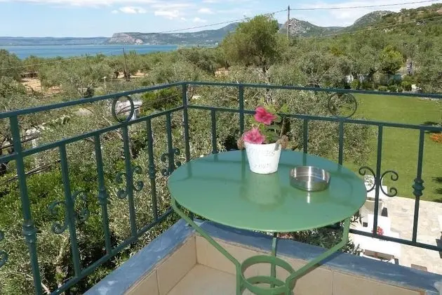 Tek Büyük veya İki Ayrı Yataklı Oda, Balkon