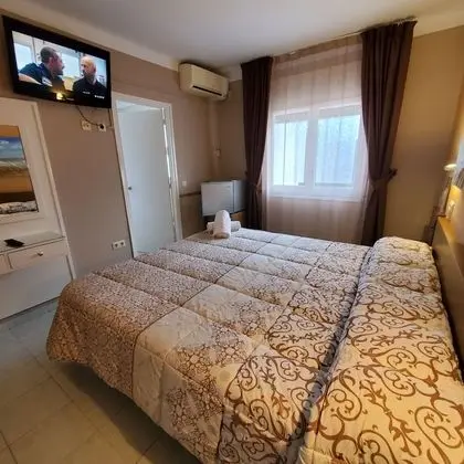 Tek Büyük Yataklı Oda