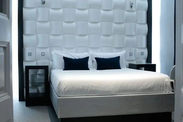 Basic Tek Büyük Yataklı Oda