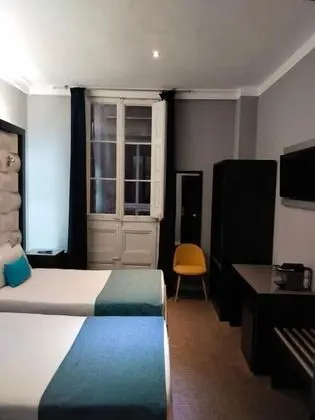 Tek Büyük Yataklı Oda, Balkon