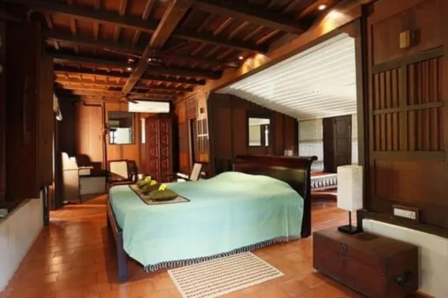 Kır Evi, Deniz Manzaralı