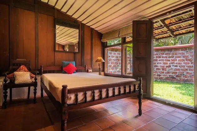 Kır Evi, Deniz Manzaralı