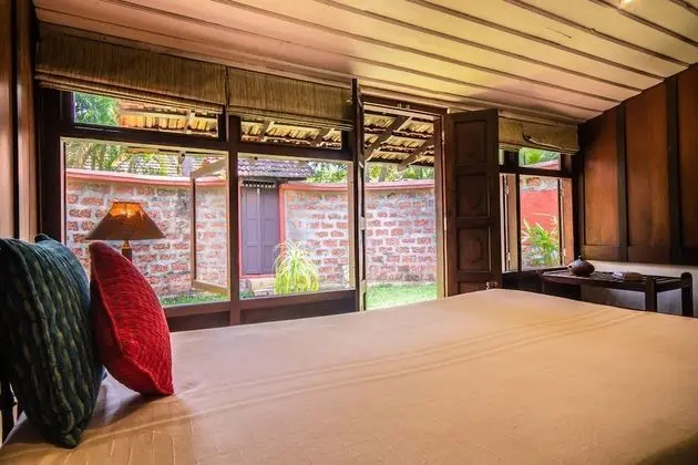 Kır Evi, Deniz Manzaralı