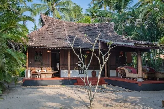 Kır Evi, Deniz Manzaralı