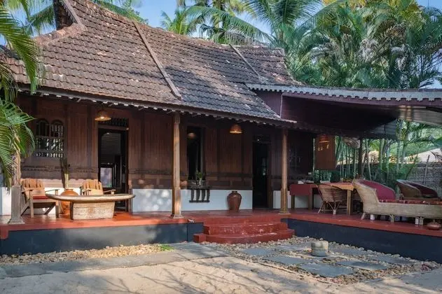 Kır Evi, Deniz Manzaralı