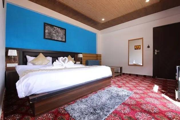 Deluxe Tek Büyük Yataklı Oda