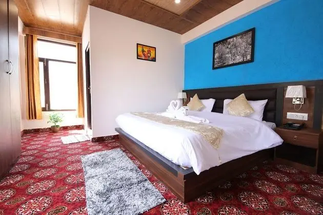 Deluxe Tek Büyük Yataklı Oda